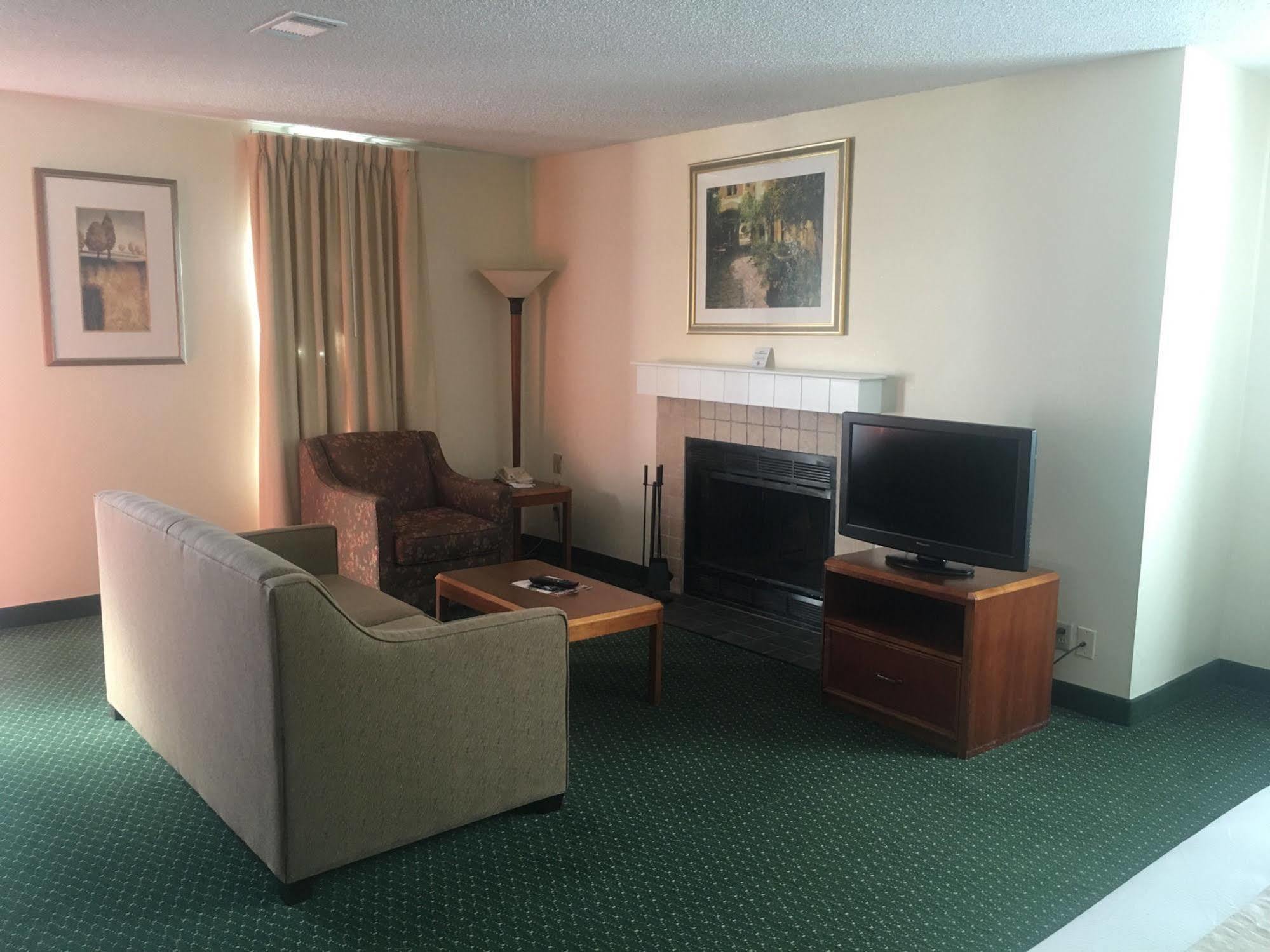 Fairbridge Inn & Suites - Akron Copley Township - West Dış mekan fotoğraf